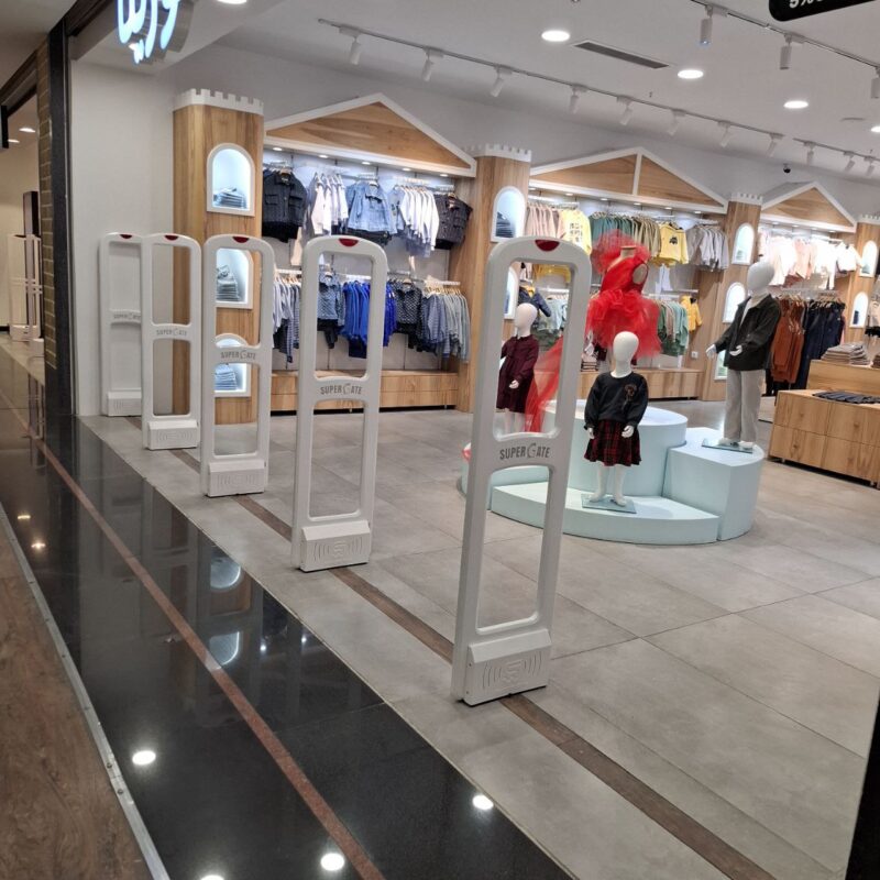 سیستم های ضد سرقت و امنیتی فروشگاهی ایمن شاپ شایا نمونه کار اجرا شده